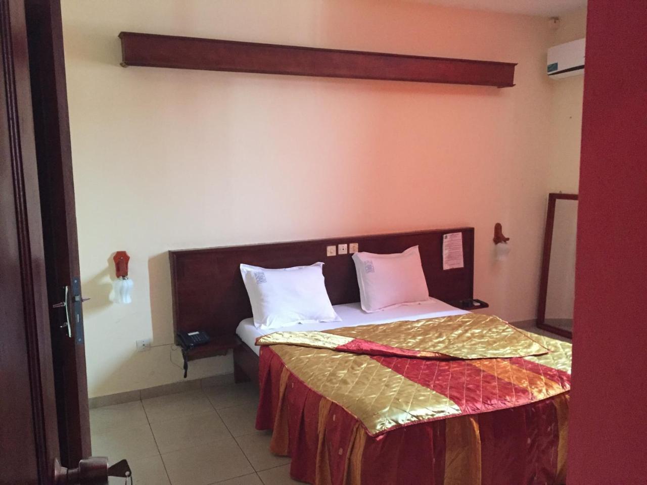 Hotel Lumiere Akwa Douala Exterior foto